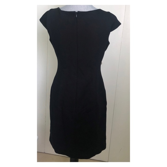 JUST .... TAYLOR BLACK DRESS - Picture 2 of 6
